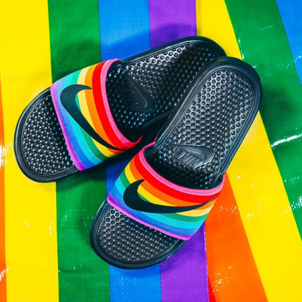 NIKE Benassi JDI Pride Betrue SLIDES Men's - Picture 3 of 12
